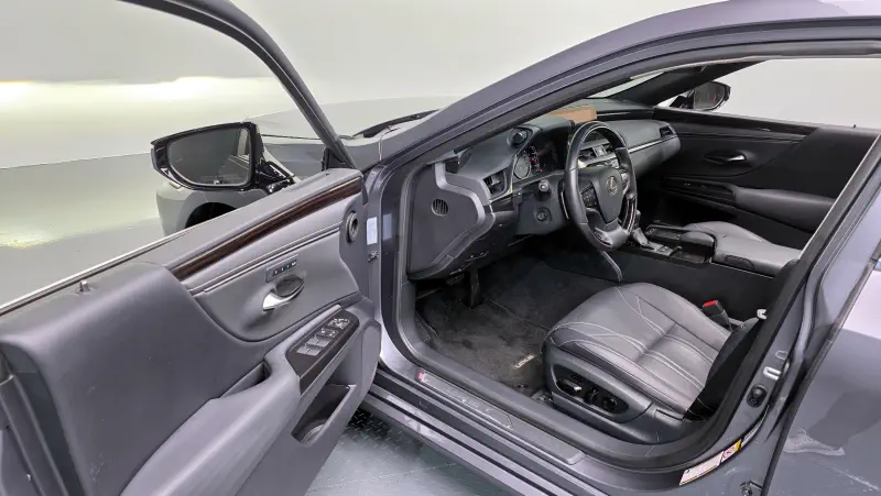 Lexus ES300h