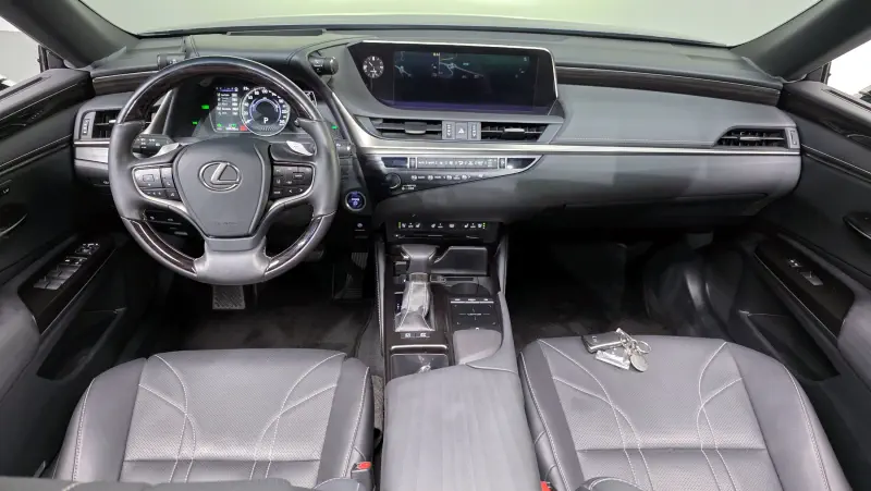 Lexus ES300h