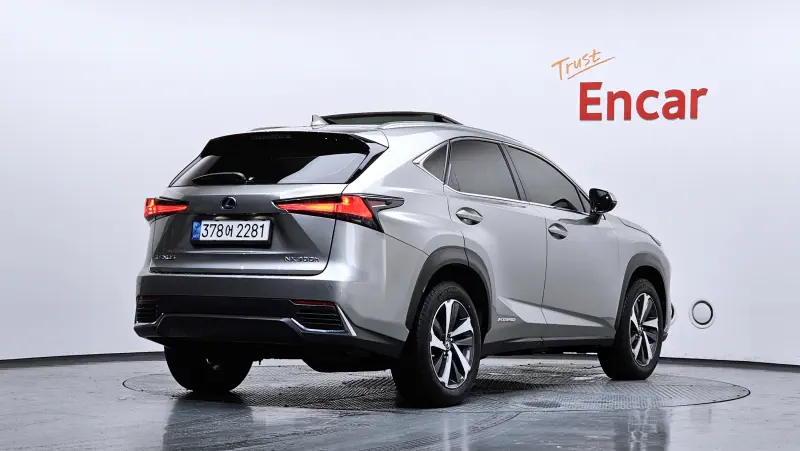 Lexus NX300h