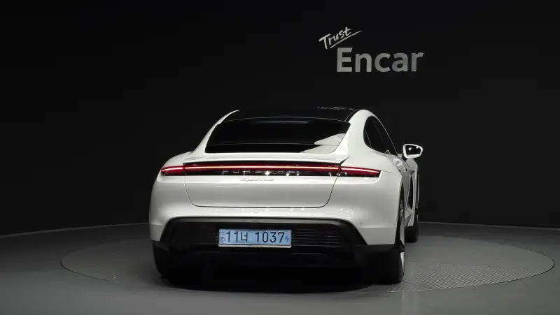 Porsche Taycan