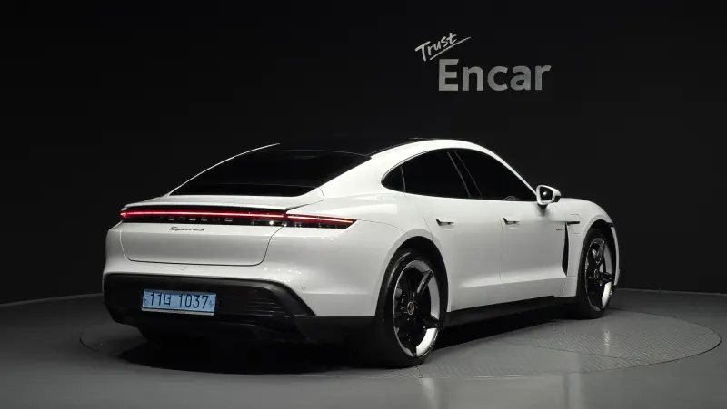 Porsche Taycan