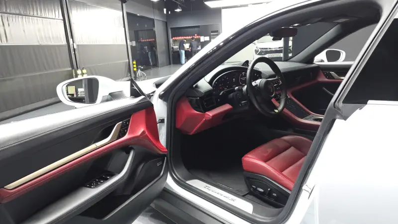 Porsche Taycan