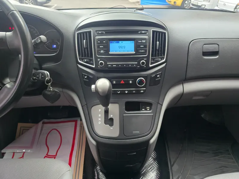 Hyundai Grand Starex
