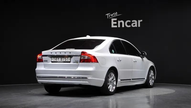 Volvo S80