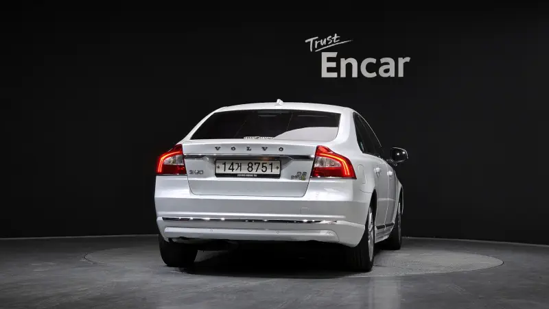 Volvo S80