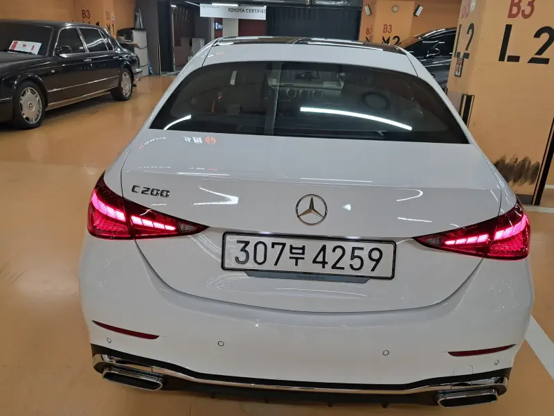 Mercedes-Benz C-Class
