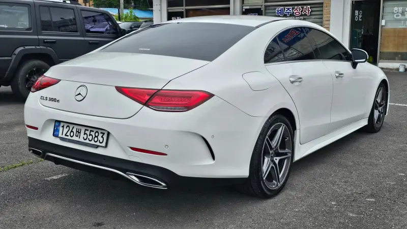 Mercedes-Benz CLS-Class