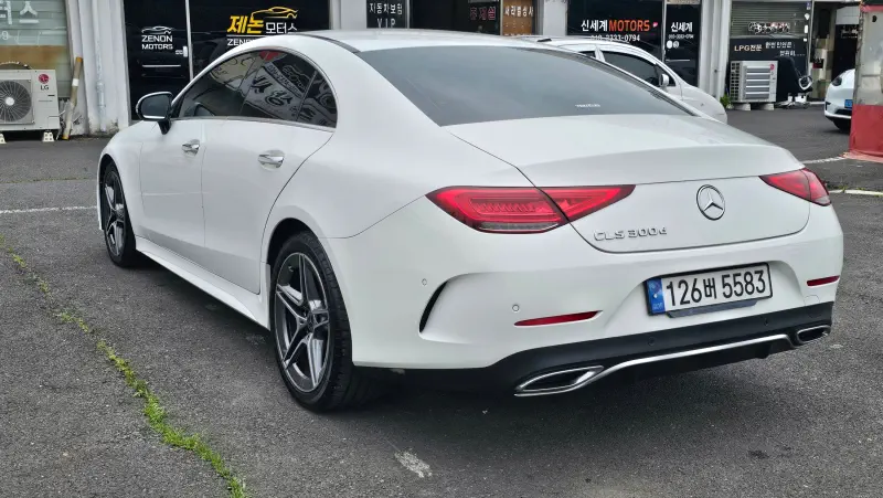Mercedes-Benz CLS-Class