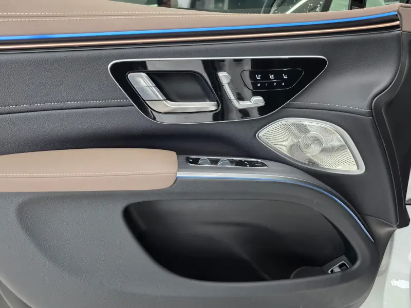 Mercedes-Benz EQS SUV