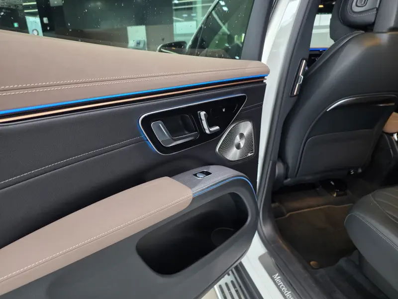 Mercedes-Benz EQS SUV