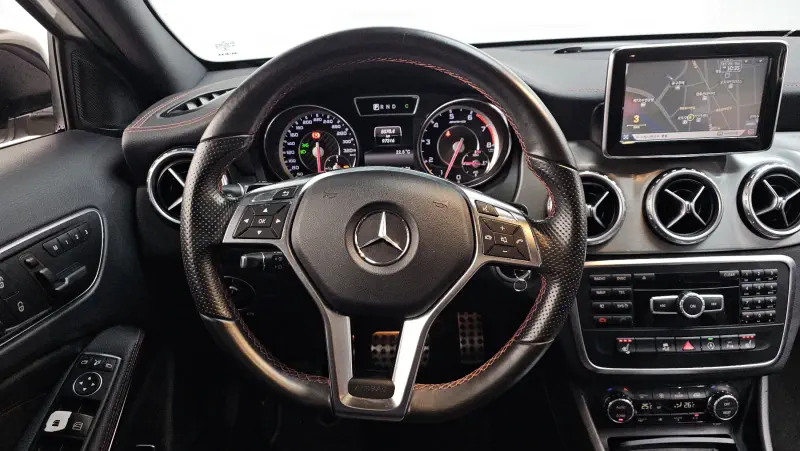 Mercedes-Benz GLA-Class