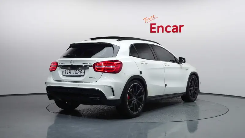 Mercedes-Benz GLA-Class