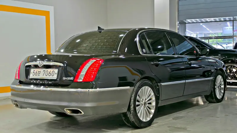 Kia OPIRUS