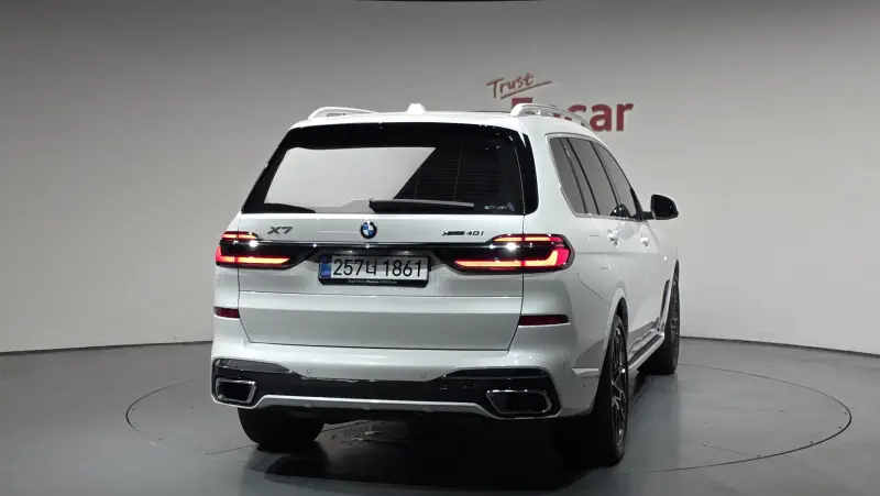 BMW X7