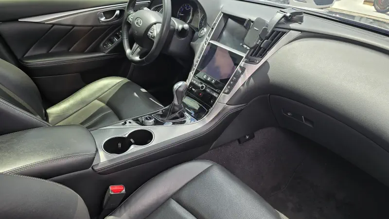 Infiniti Q50