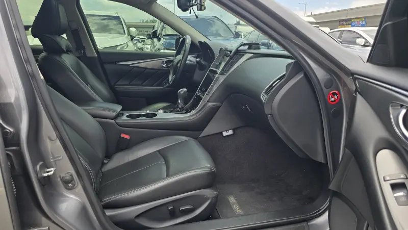 Infiniti Q50