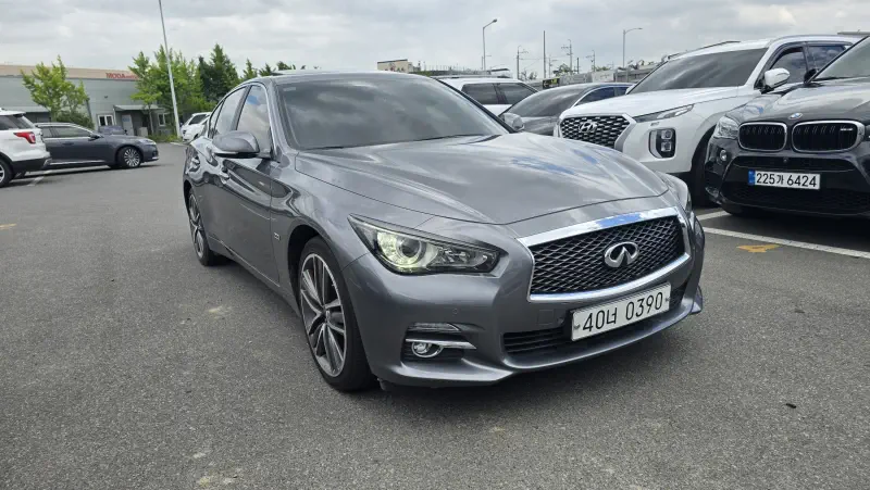 Infiniti Q50
