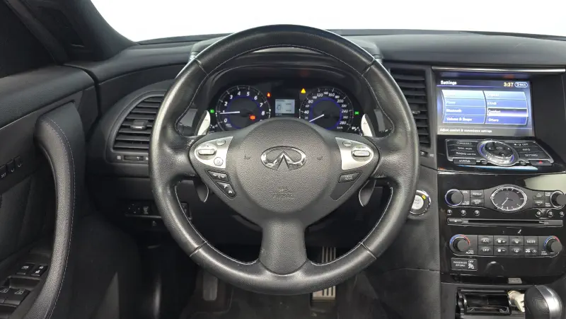Infiniti QX70
