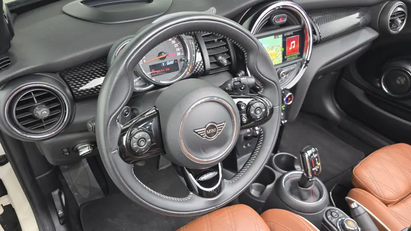 MINI Cabrio