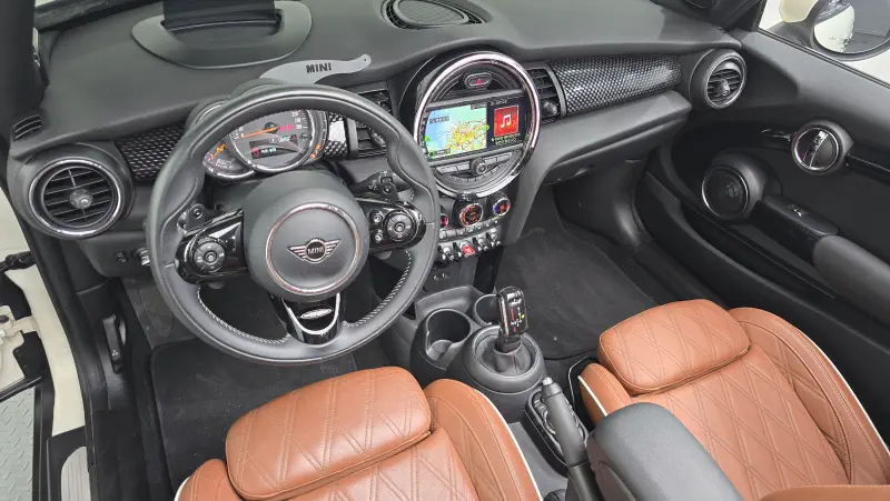 MINI Cabrio