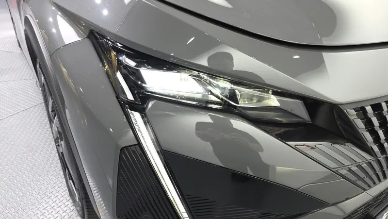 Peugeot 408