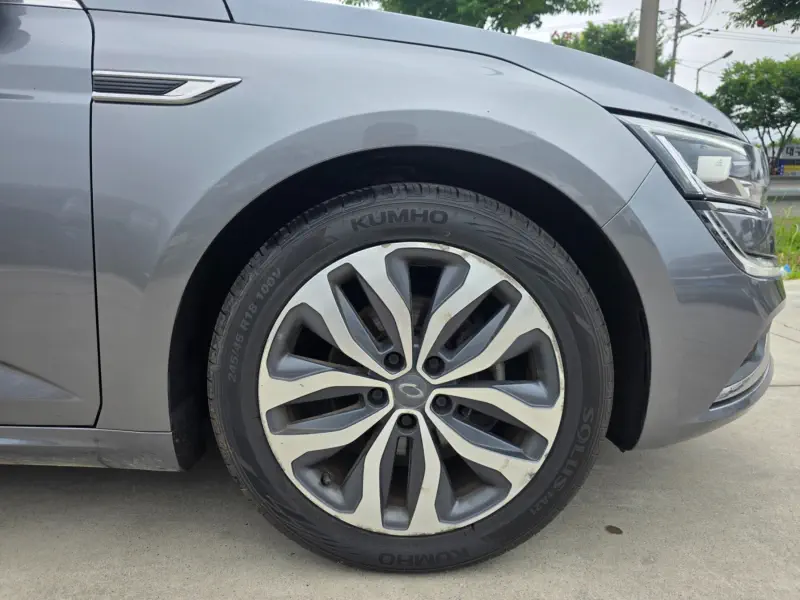 Renault Samsung SM6