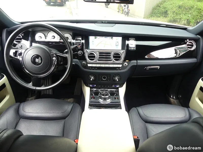 Rolls-Royce GHOST