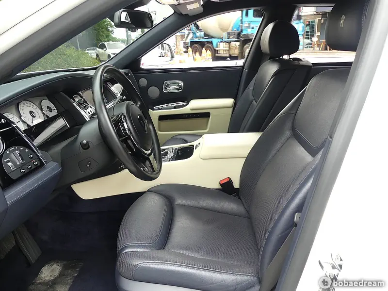 Rolls-Royce GHOST