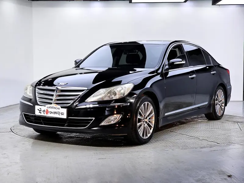 Hyundai Genesis