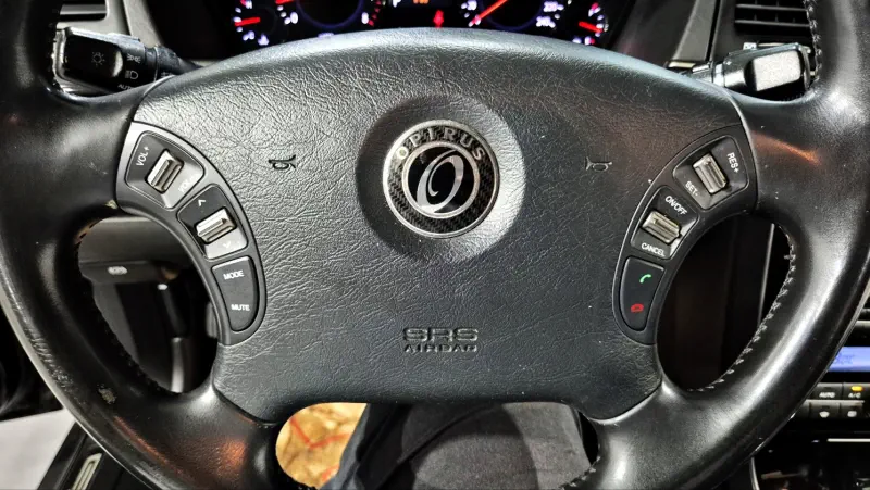 Kia OPIRUS