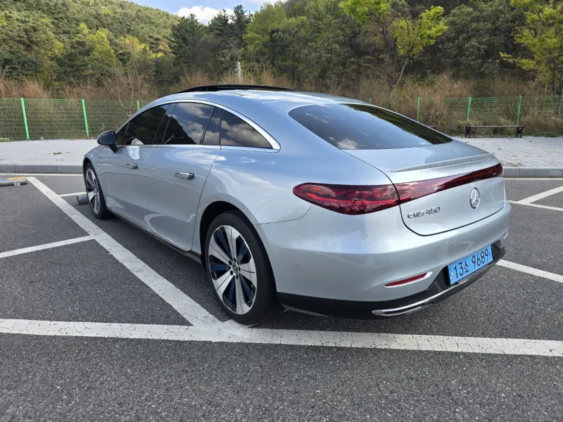 Mercedes-Benz EQS