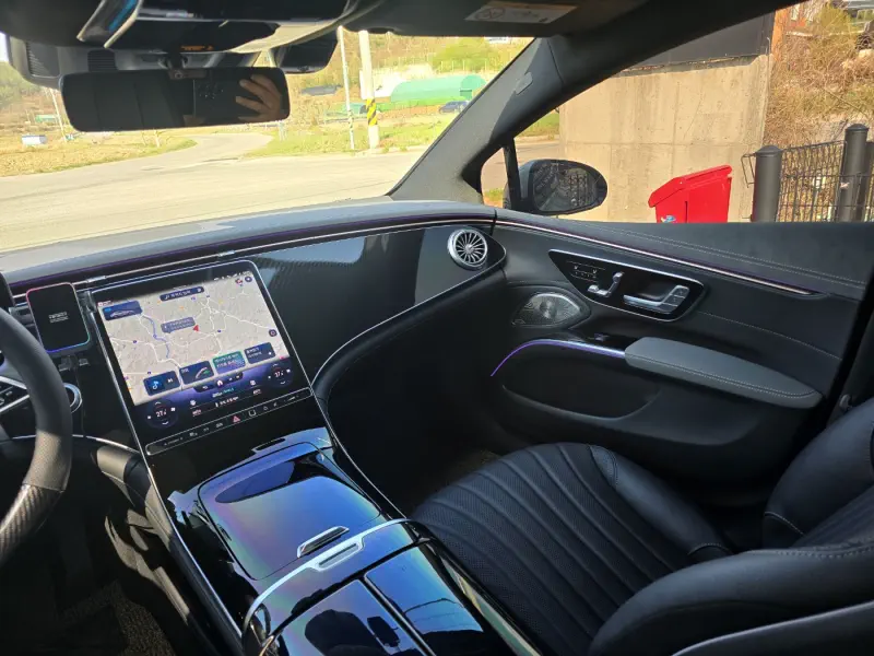 Mercedes-Benz EQS