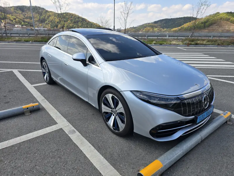 Mercedes-Benz EQS
