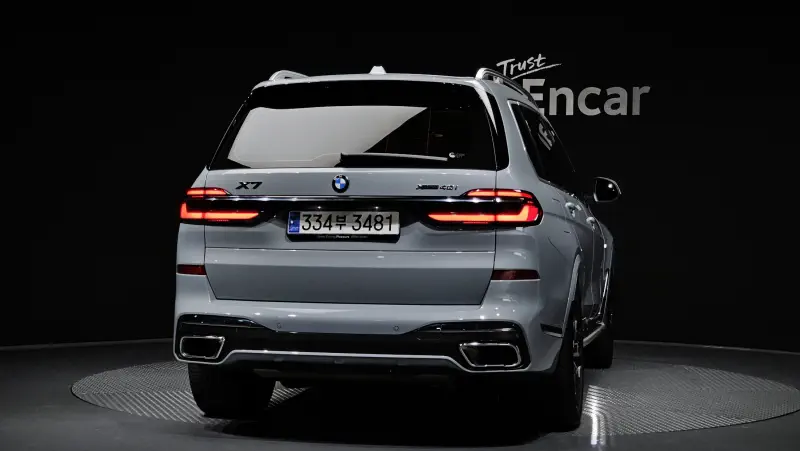 BMW X7