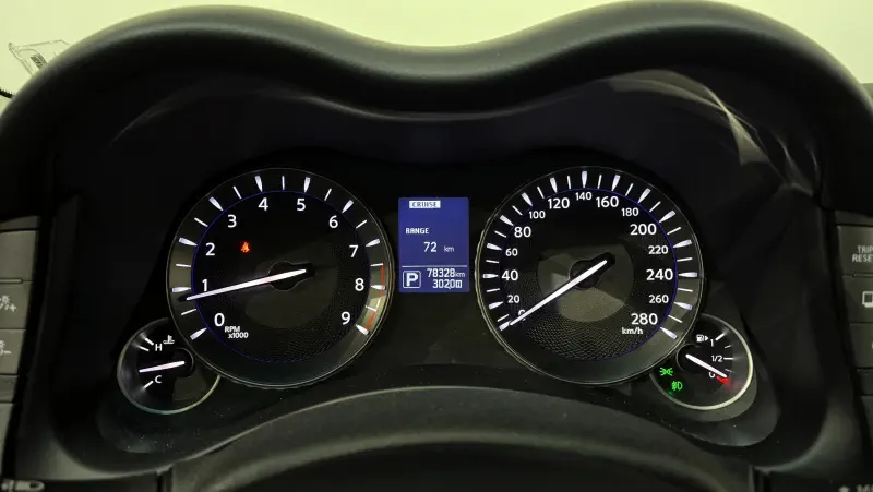 Infiniti Q70