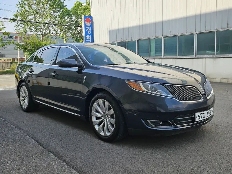 Lincoln MKS