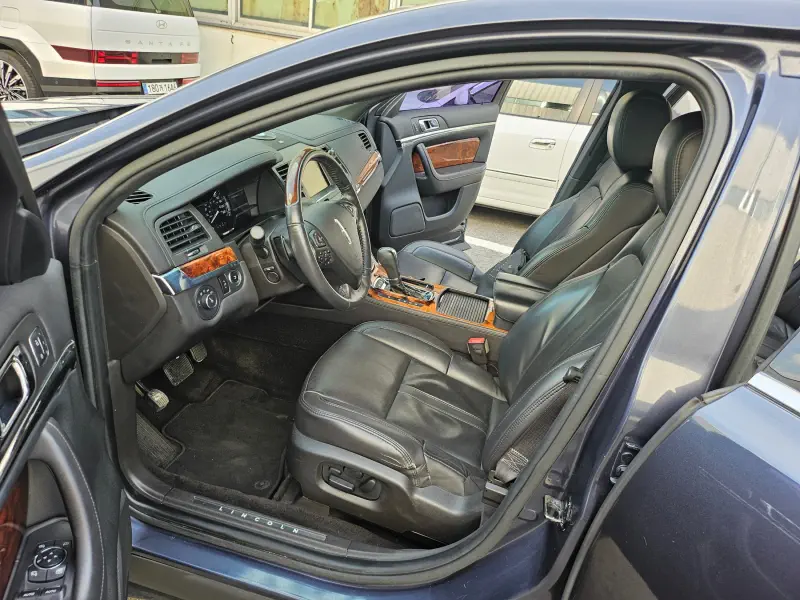Lincoln MKS