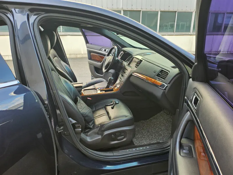 Lincoln MKS