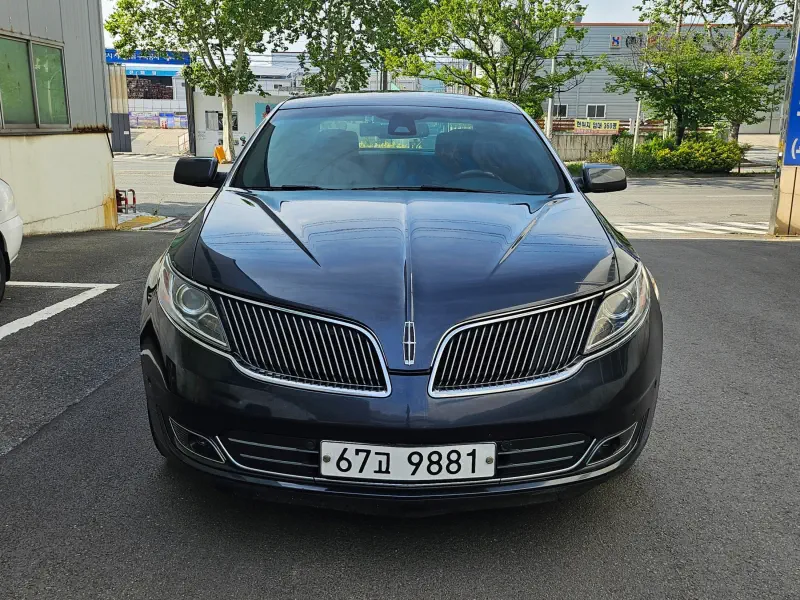 Lincoln MKS
