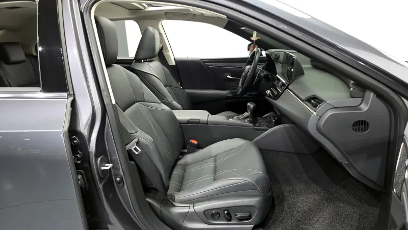 Lexus ES300h