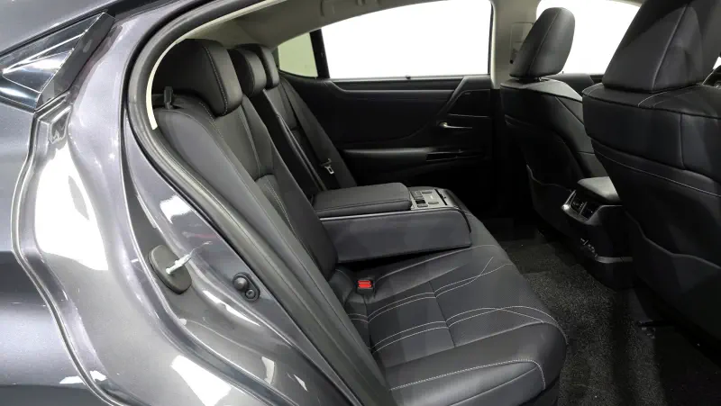 Lexus ES300h