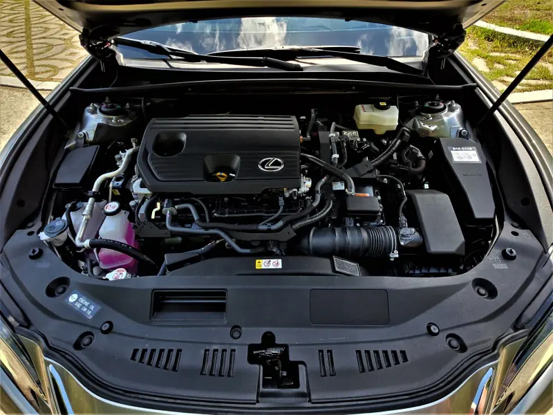 Lexus ES300h