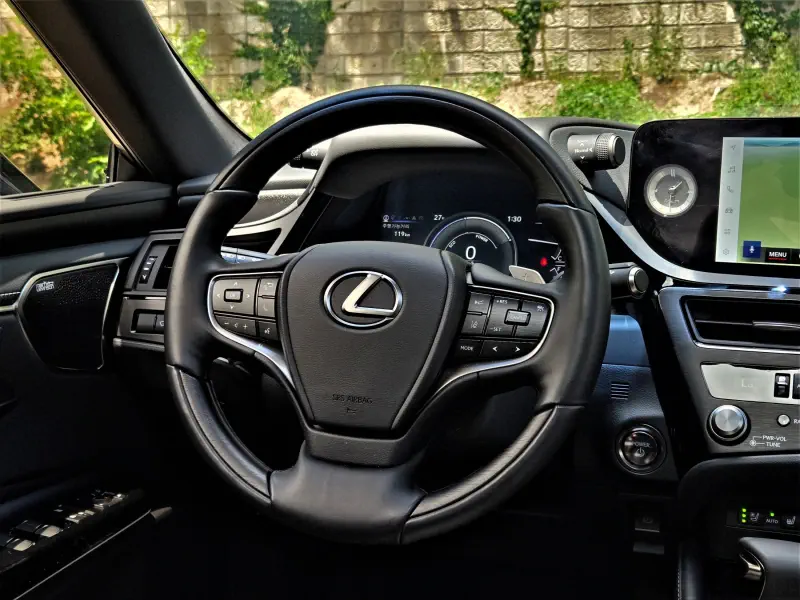 Lexus ES300h