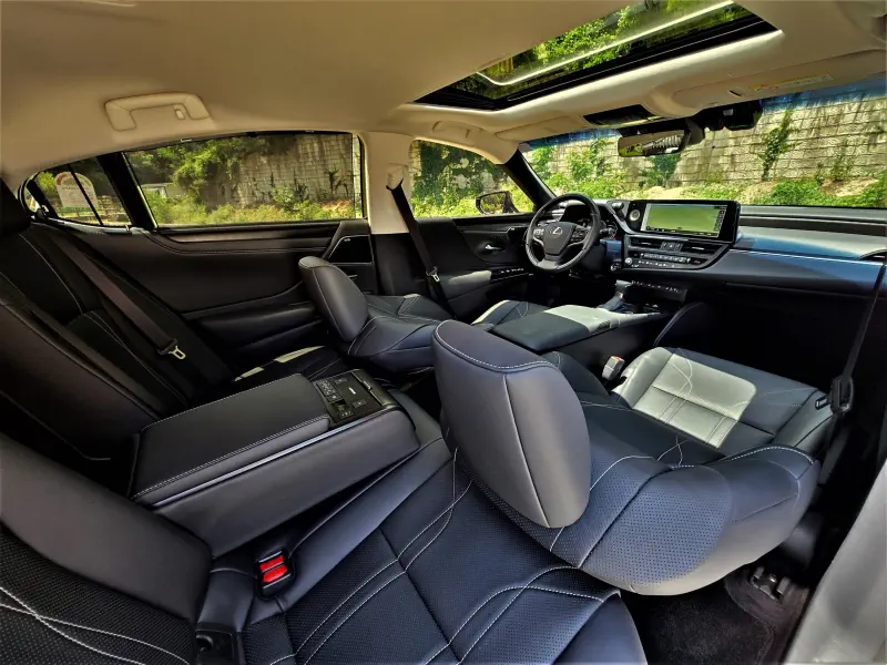 Lexus ES300h