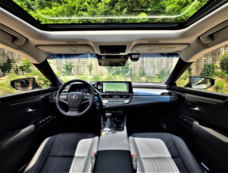 Lexus ES300h