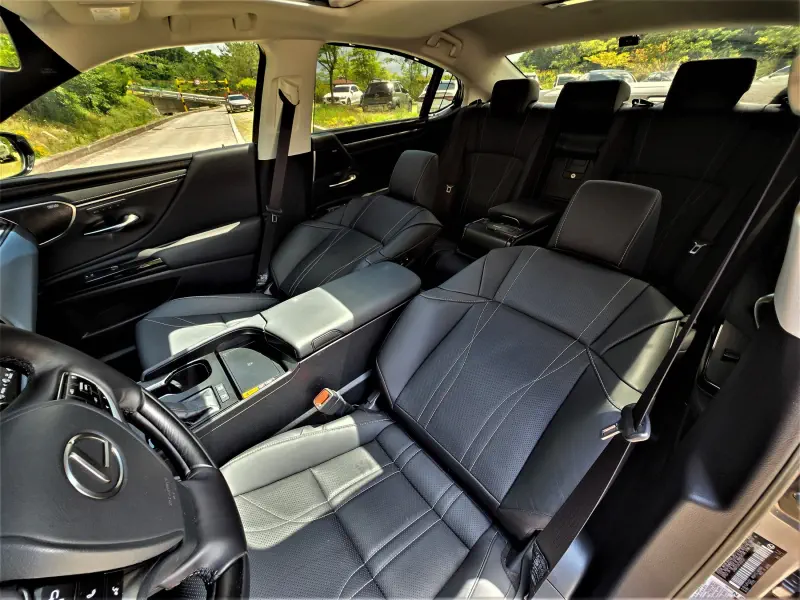 Lexus ES300h