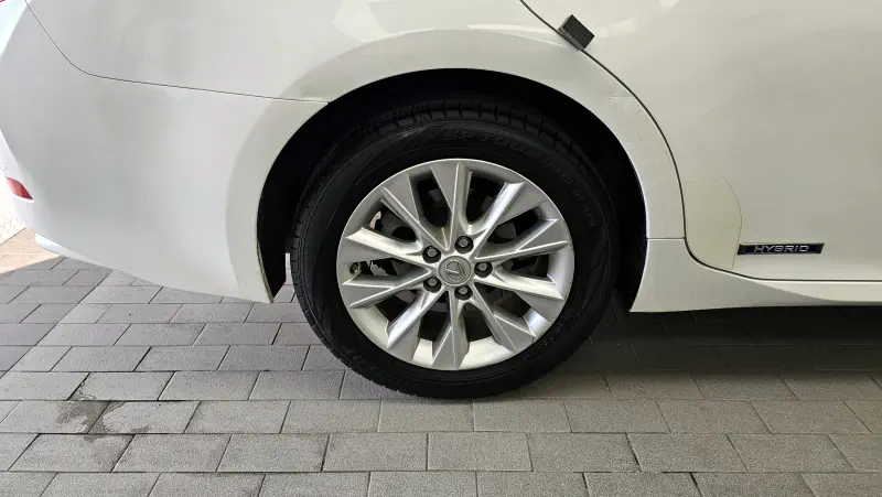 Lexus ES300h