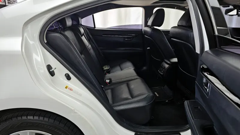 Lexus ES300h