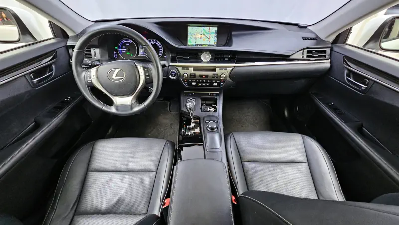 Lexus ES300h