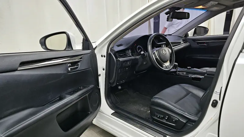 Lexus ES300h